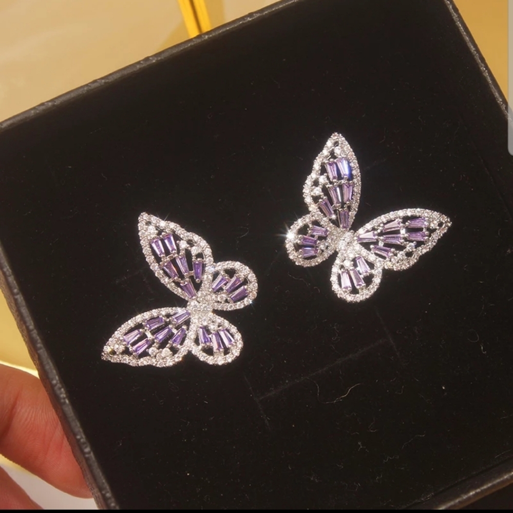 NEW Butterflies earrings 🦋